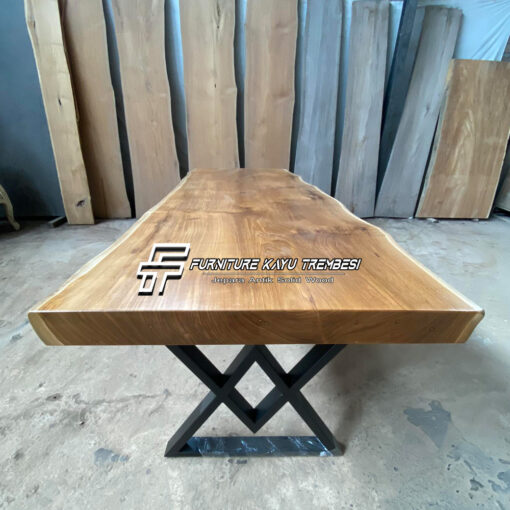 Dinning Table Live edge Modern Kayu Jati Solid Utuh Tanpa Sambungan-FT32