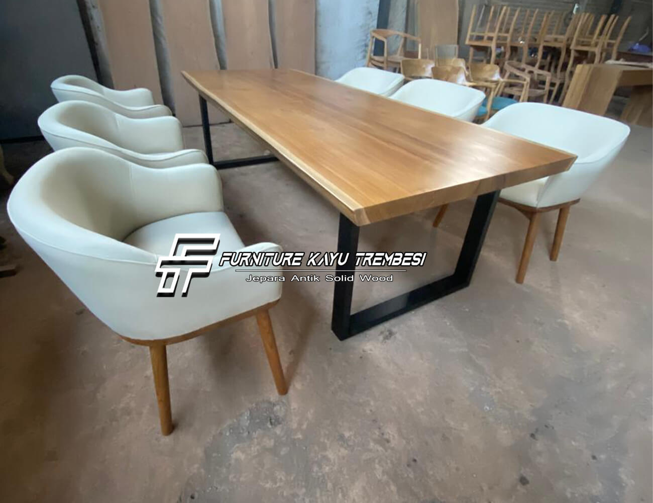 Meja Jati Solid Alami