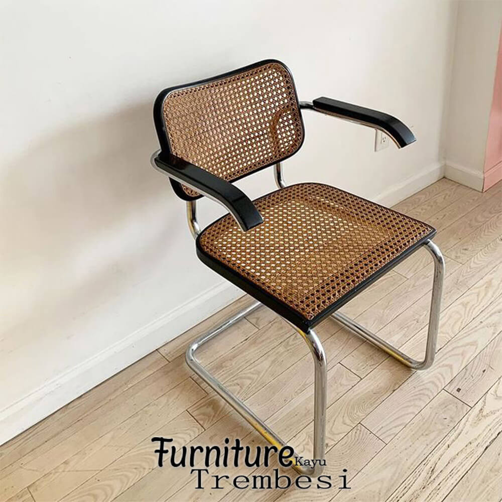 Kursi Cesca Berlengan Desain Minimalis Kombinasi Rotan Alami FT-100 Kursi Cesca Berlengan Desain Minimalis Kombinasi Rotan Alami FT-100