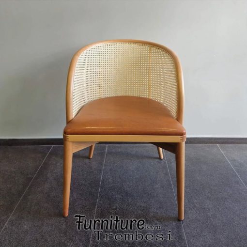 Kursi Makan Minimalis Modern Kain Kulit Sadle Brown FT-98