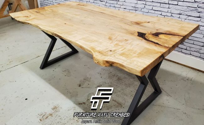 Model Meja Jati Solid Jepara Live Edge Style FT-113 Model Meja Jati Solid Jepara Live Edge Style FT-113
