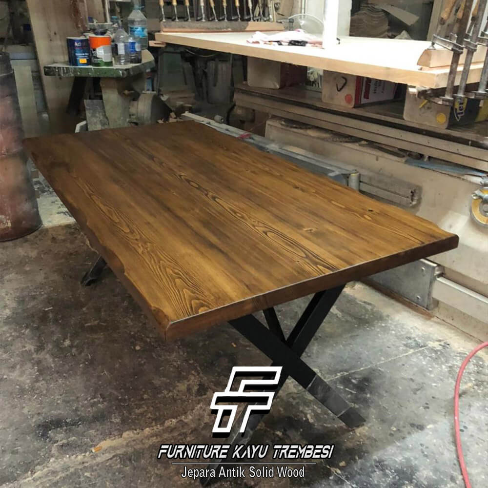 Meja Jati Solid Kayu Utuh Natural Walnut Color FT-185 Meja Jati Solid Kayu Utuh Natural Walnut Color FT-185
