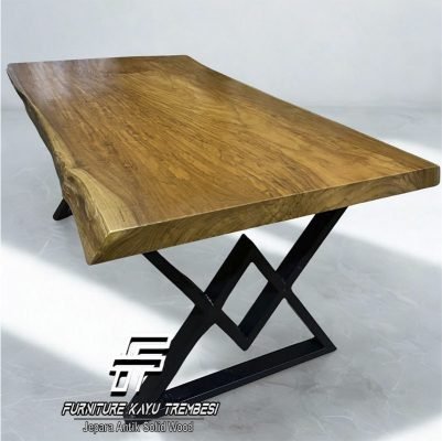 Meja Kayu Solid Kaki Besi