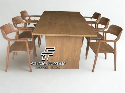 Meja Makan Solid